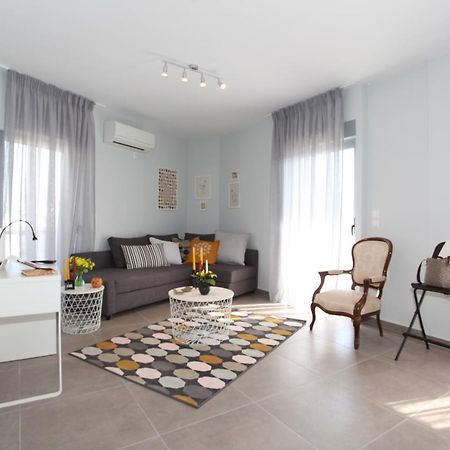 Edem Beach Apartment With Sea View By Athenian Homes Exteriér fotografie